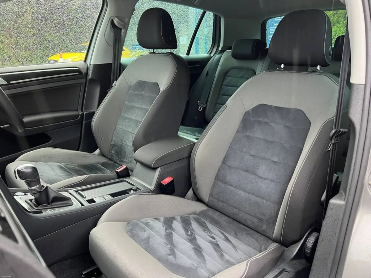 Volkswagen Golf HIGHLINE 1.4 TSI AUTO // ADAPTIVE - Image 6