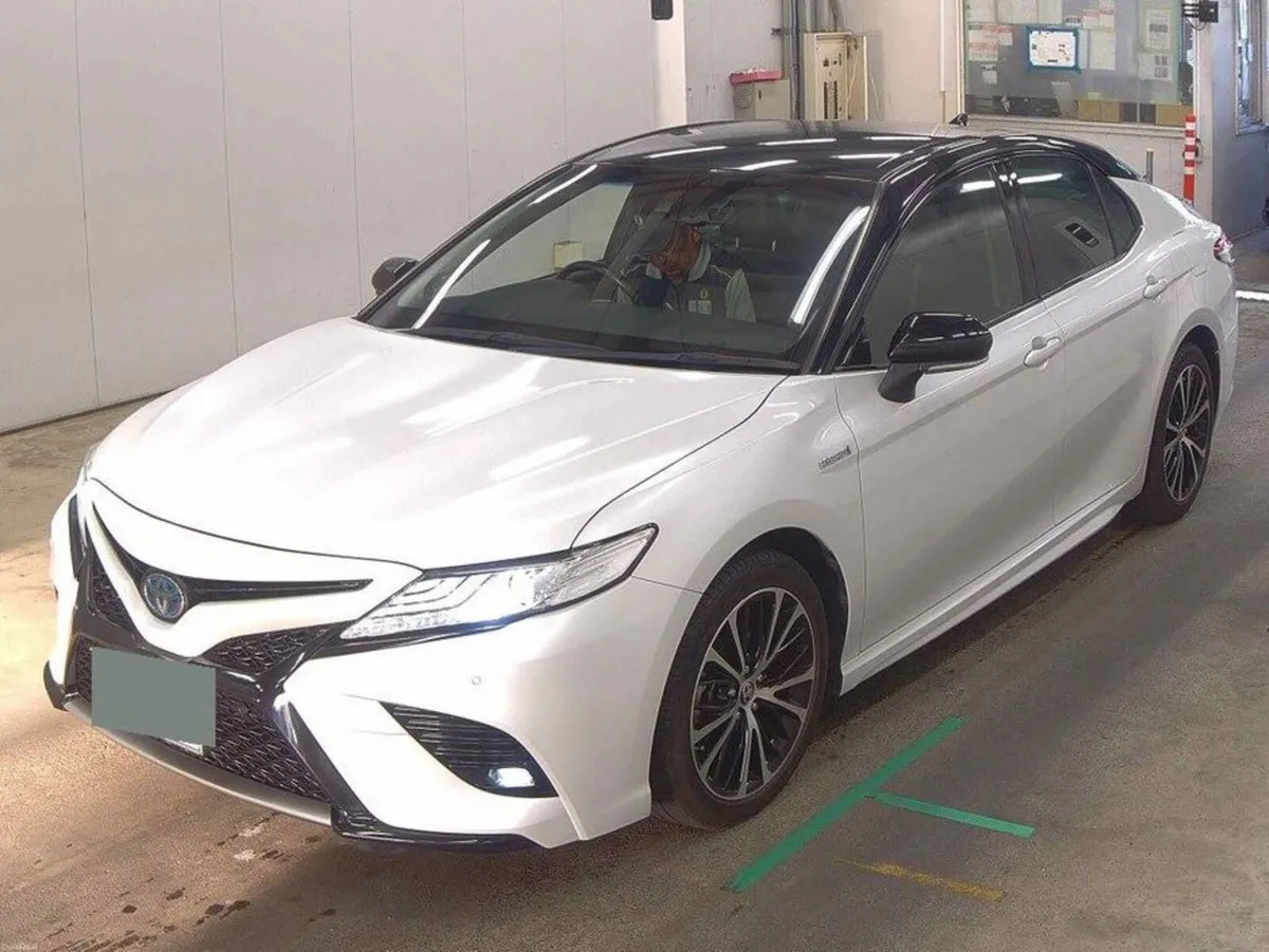 Toyota Camry 4D WS LEATHER PACKAGE - Image 1