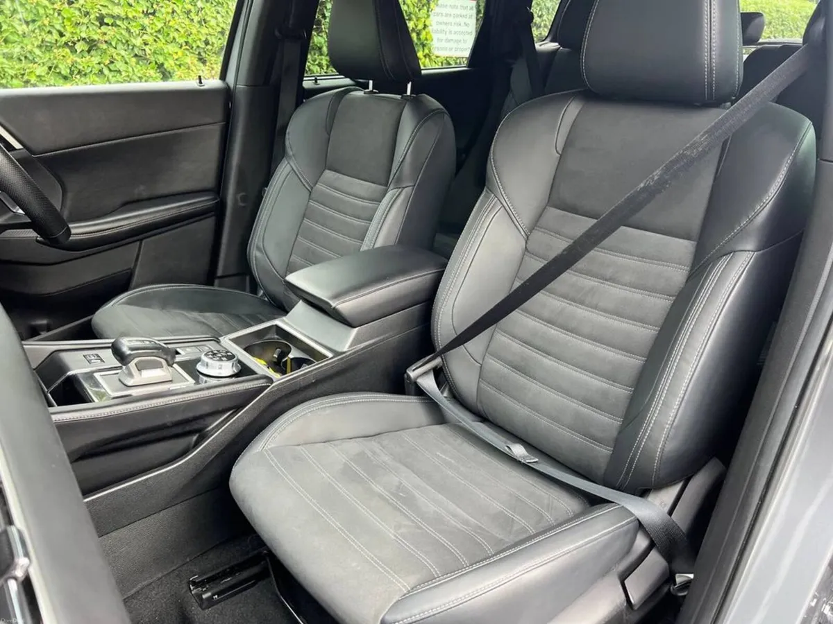 Mitsubishi Outlander 2.4 HYBRID AUTO // LOW MILEAG - Image 6