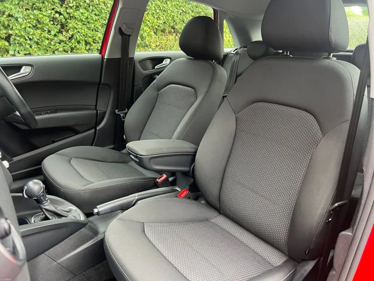 Audi A1 S-LINE PACK 1.0 TFSI AUTO // LOW MILEAGE / - Image 6