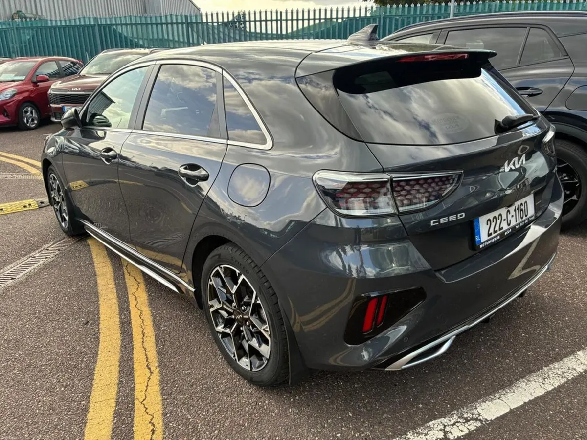 Kia Ceed GT Line 5DR *SHOWROOM CONDITION** Six spe - Image 3