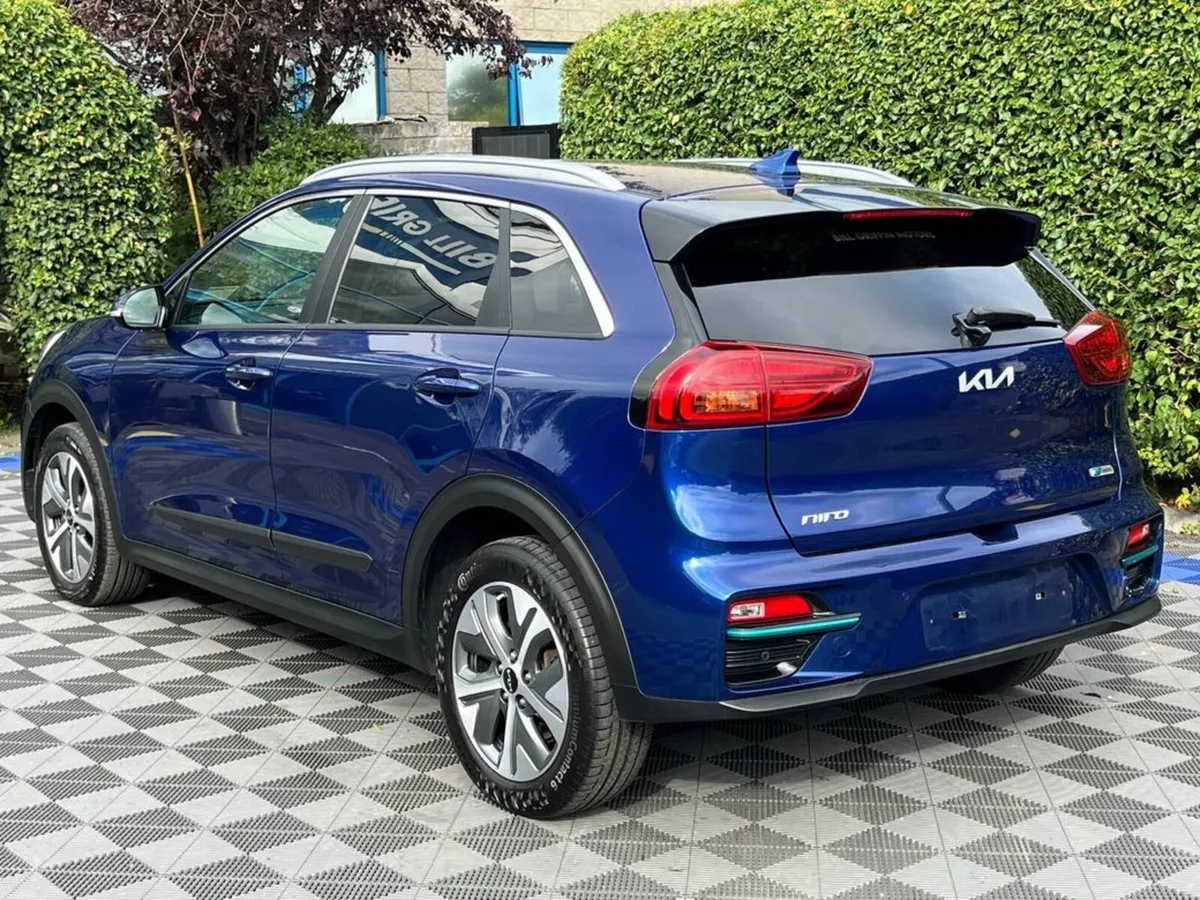 Kia Niro EV 2 64KWH // REVERSE CAMERA // ADAPTIVE - Image 6