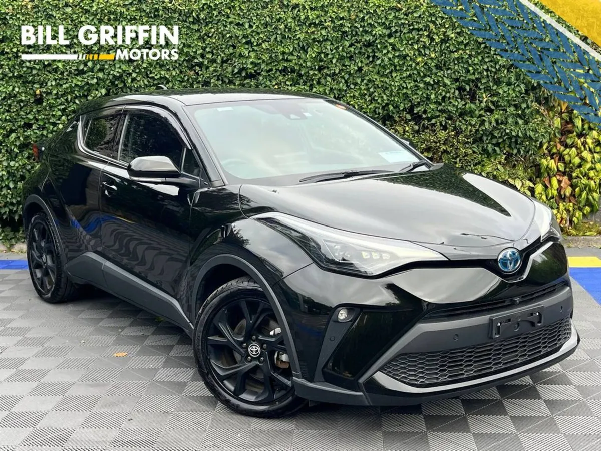 Toyota C-HR 1.8 HYBRID AUTO // APPLE CARPLAY/ANDRO - Image 1