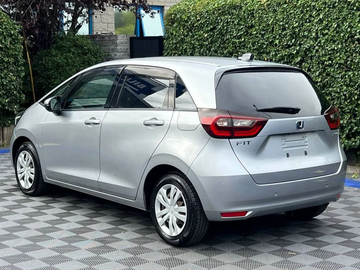 Honda Fit 1.2 HYBRID AUTO // REVERSE CAMERA // DIG - Image 5