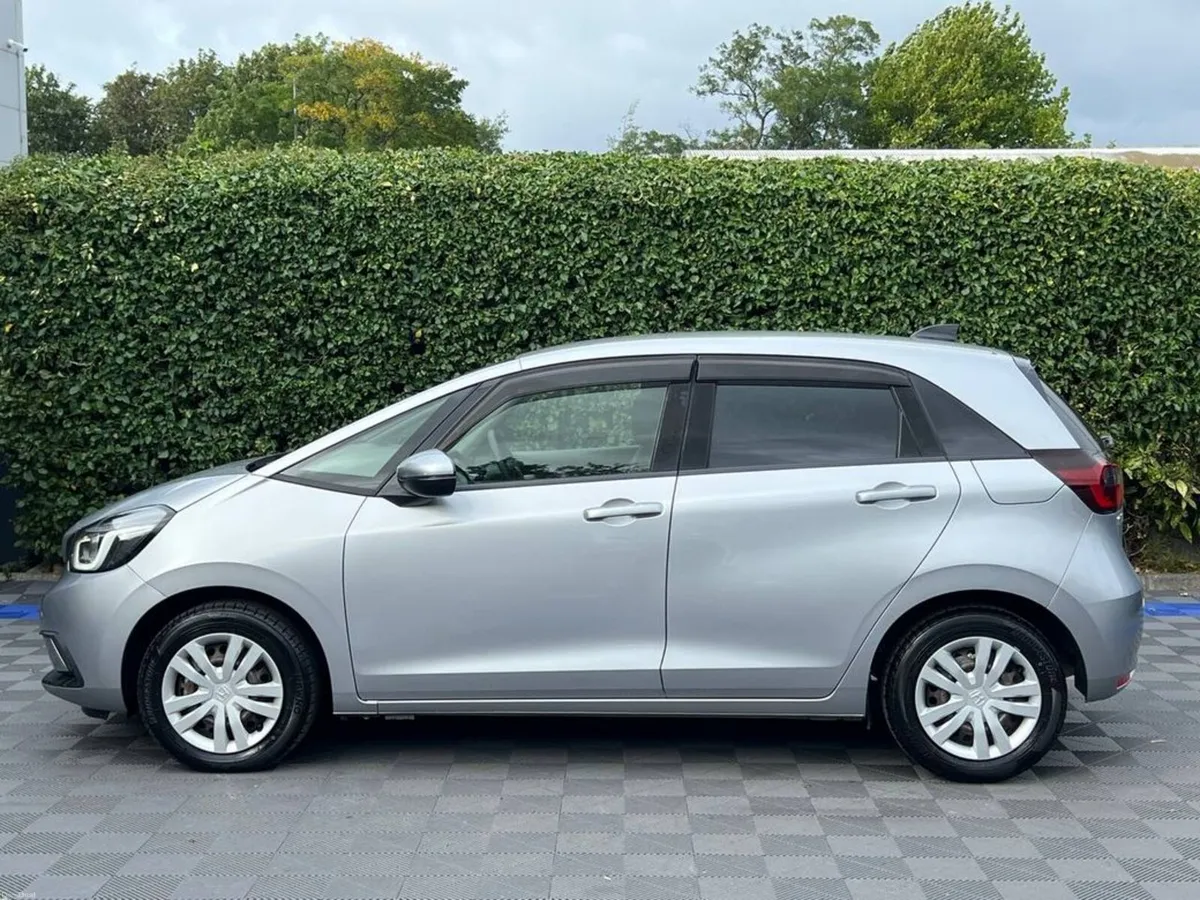 Honda Fit 1.2 HYBRID AUTO // REVERSE CAMERA // DIG - Image 3