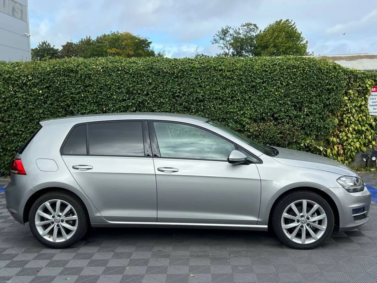Volkswagen Golf HIGHLINE 1.4 TSI AUTO // ADAPTIVE - Image 2