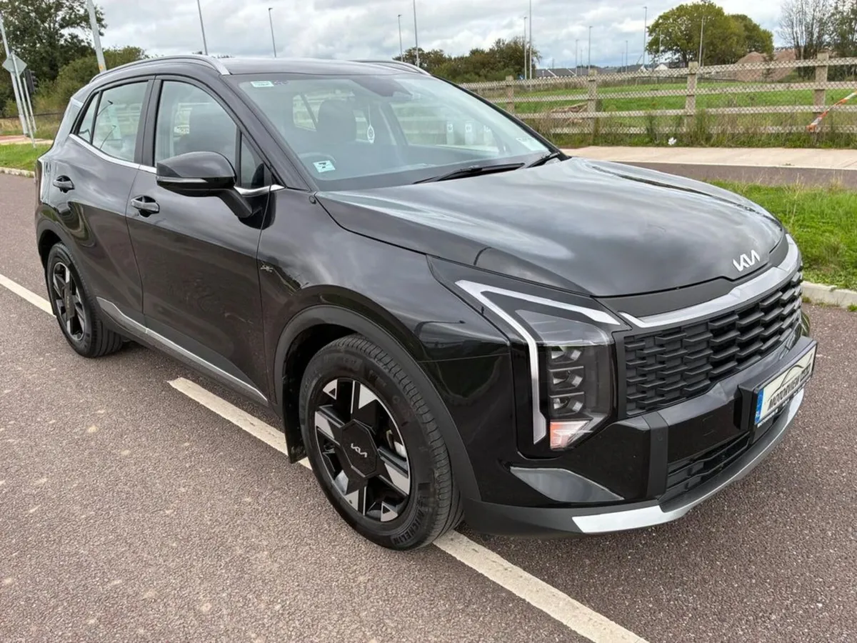 Kia Sportage 1.6d Premium Spec 7 year warranty *LI - Image 2