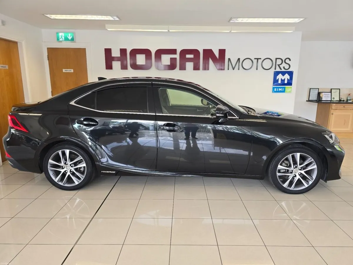 Lexus IS Hybrid Premium Automatic Saloon - Image 3
