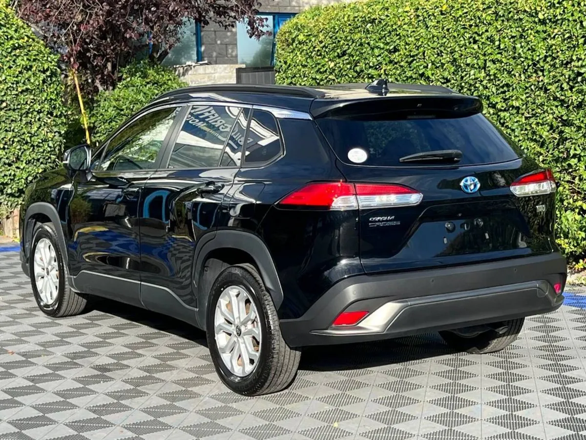 Toyota Corolla Cross 1.8 HYBRID AUTO // ADAPTIVE C - Image 5