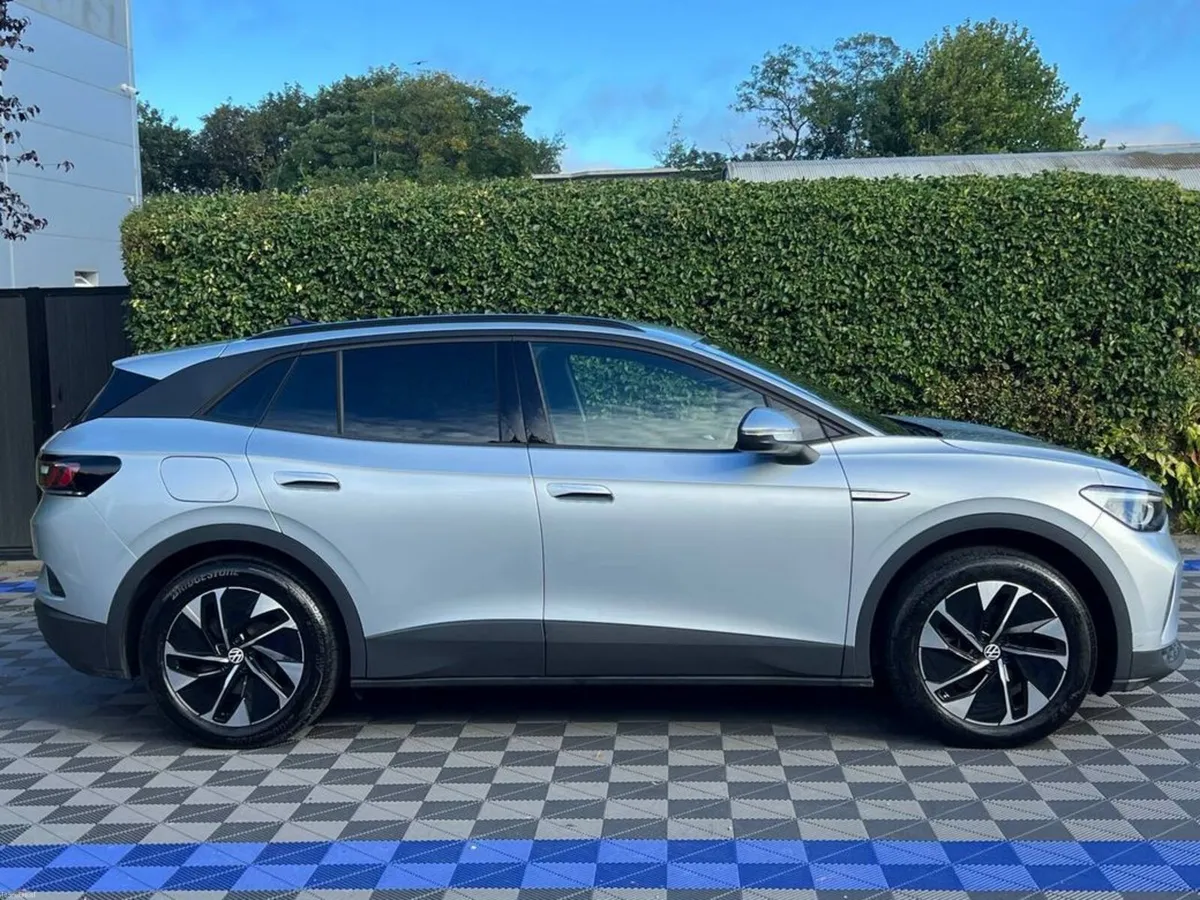 Volkswagen ID.4 PURE 52KWH // LOW MILEAGE // APPLE - Image 2