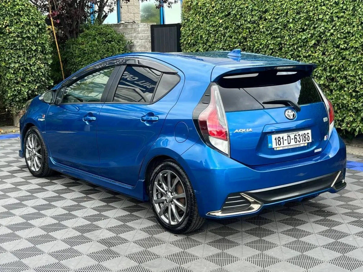 Toyota Aqua GR-SPORT 1.5 HYBRID AUTO // CRUISE CON - Image 5