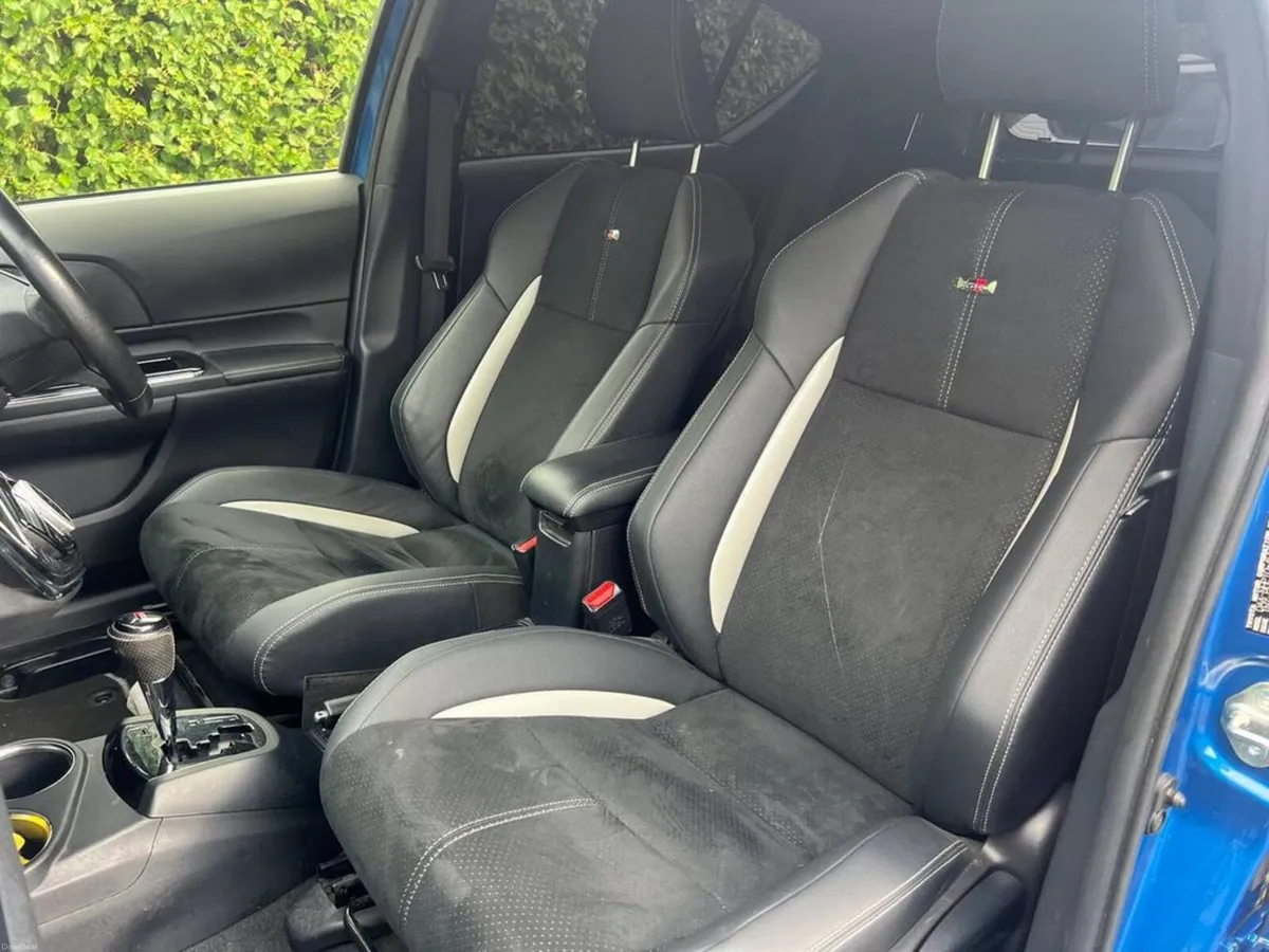 Toyota Aqua GR-SPORT 1.5 HYBRID AUTO // CRUISE CON - Image 6