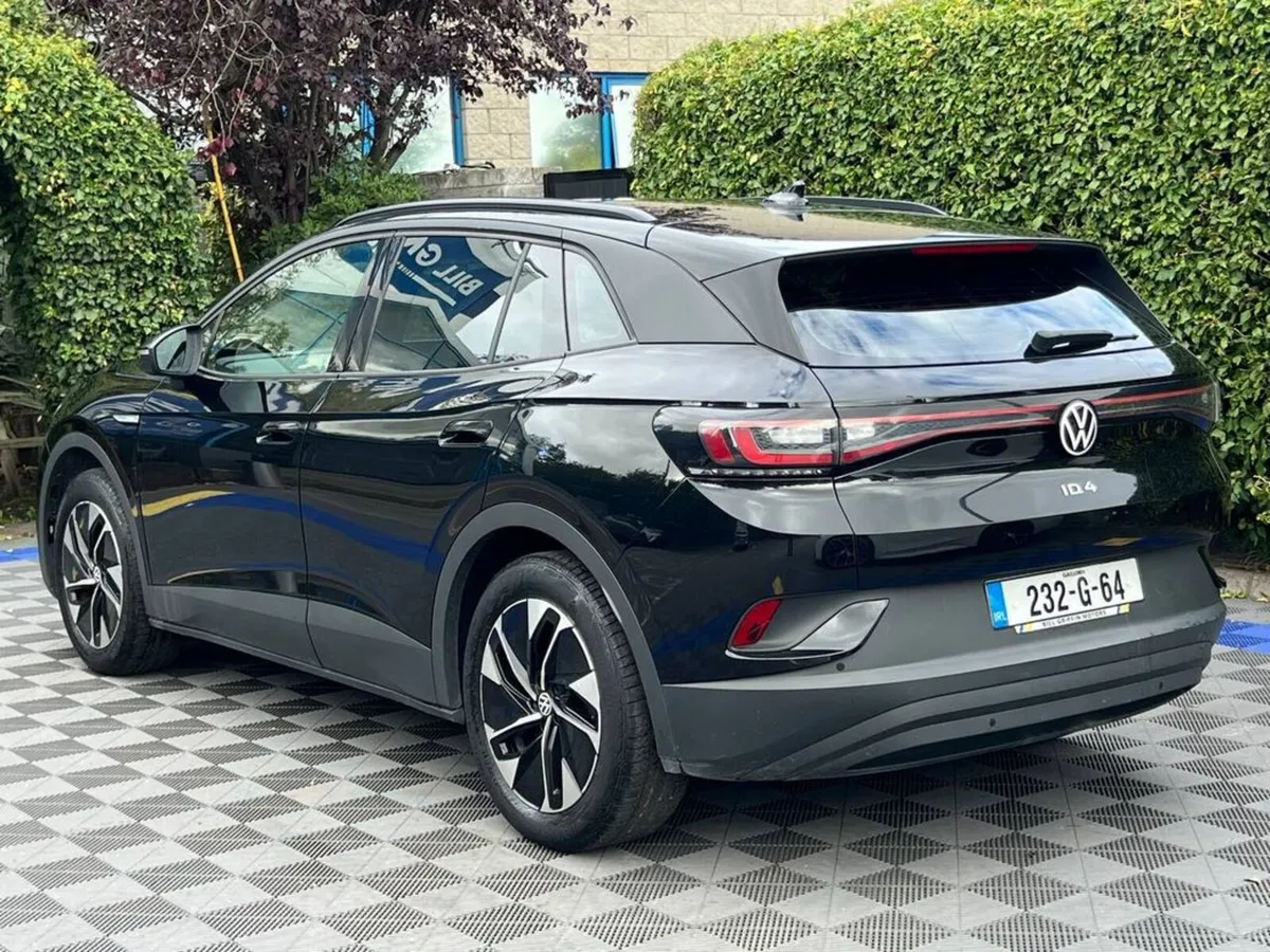 Volkswagen ID.4 PURE 52KWH // LEATHER/ALCANTARA HE - Image 6