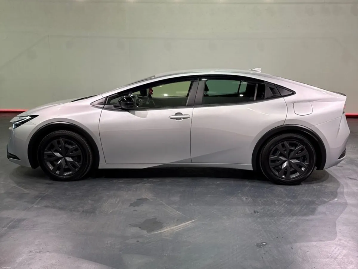 Toyota Prius HYBRID 1.8L PETROL AUTOMATIC - REVERS - Image 6