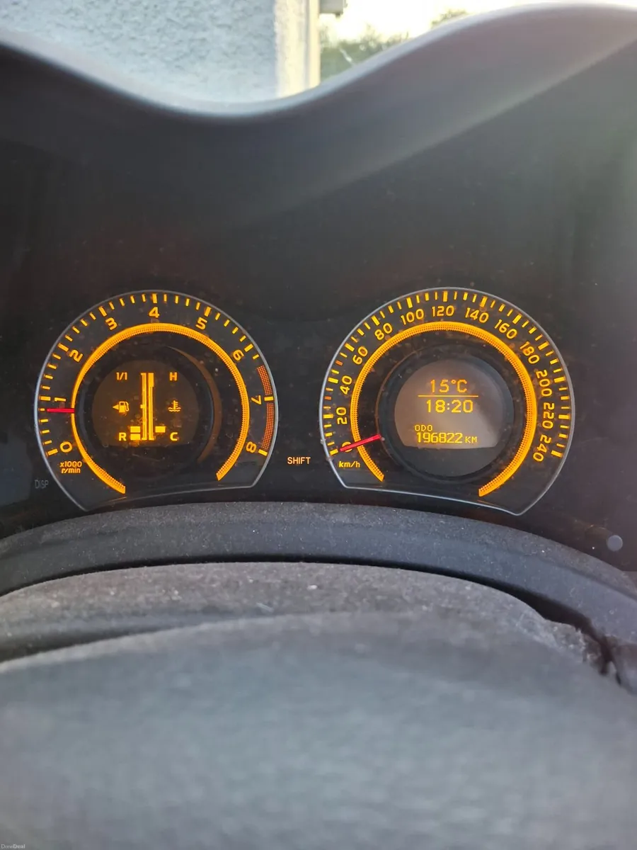 Toyota Auris 2007 - Image 2