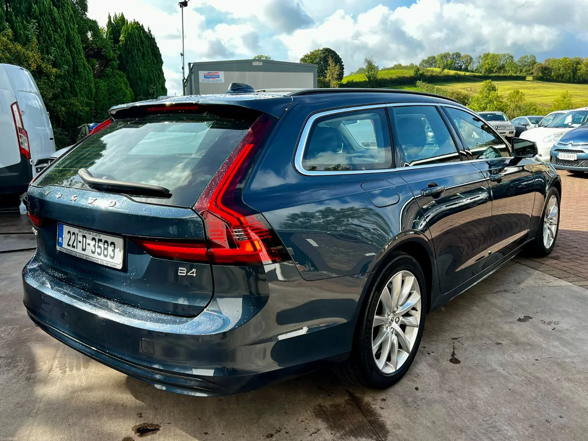Volvo V90 2022 - Image 6