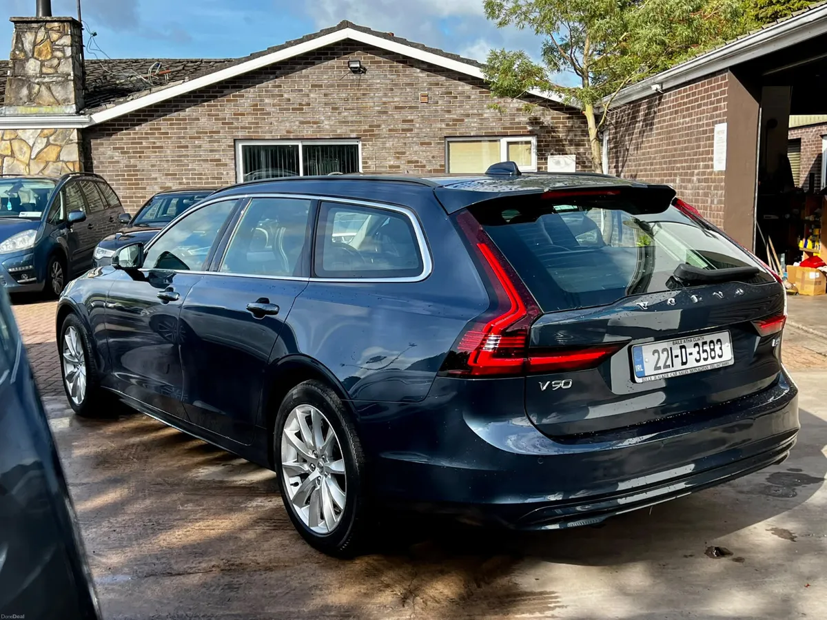 Volvo V90 2022 - Image 5