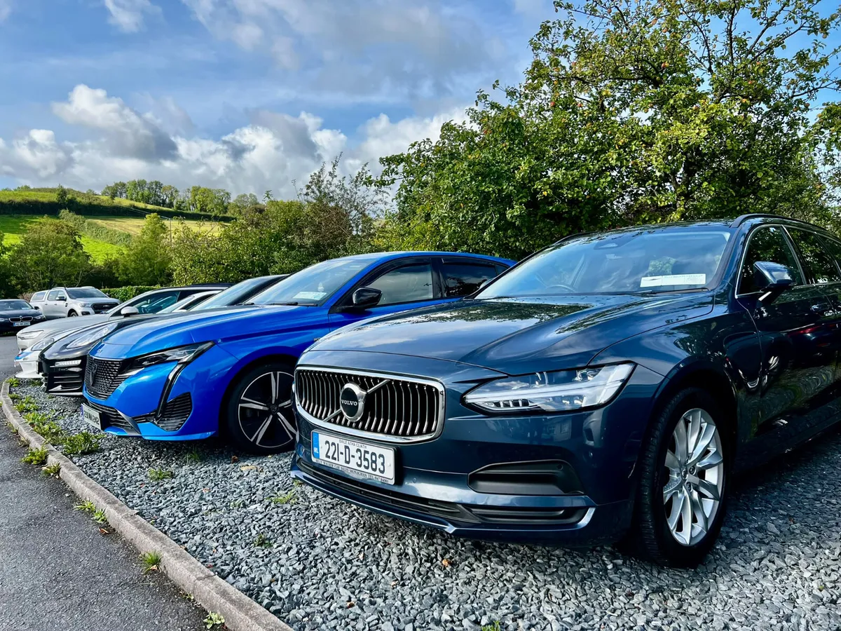 Volvo V90 2022 - Image 2