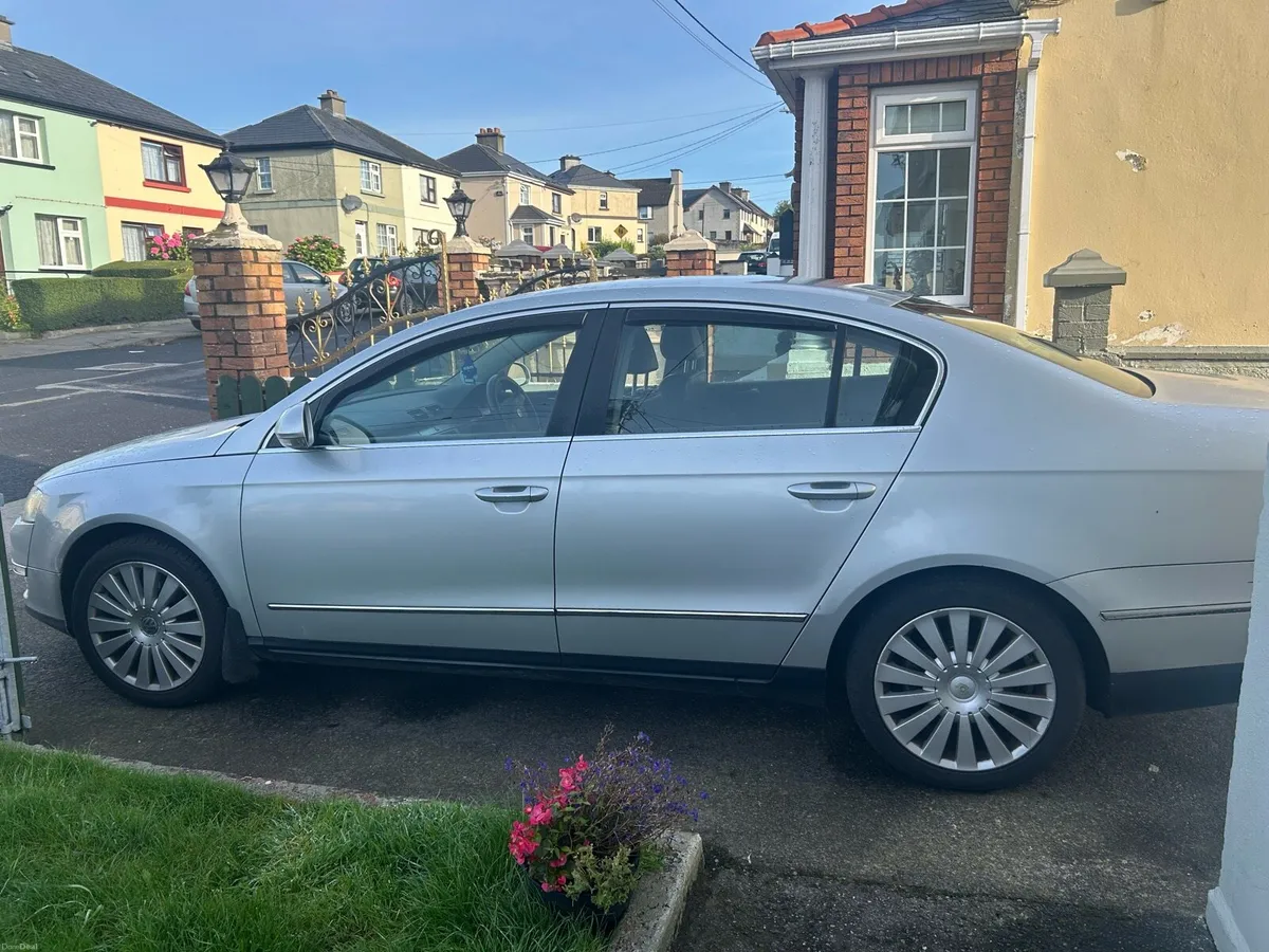 Car - Image 2