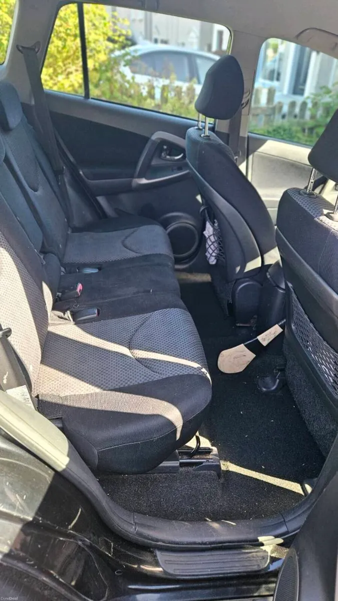 Toyota Rav 4 - Image 6