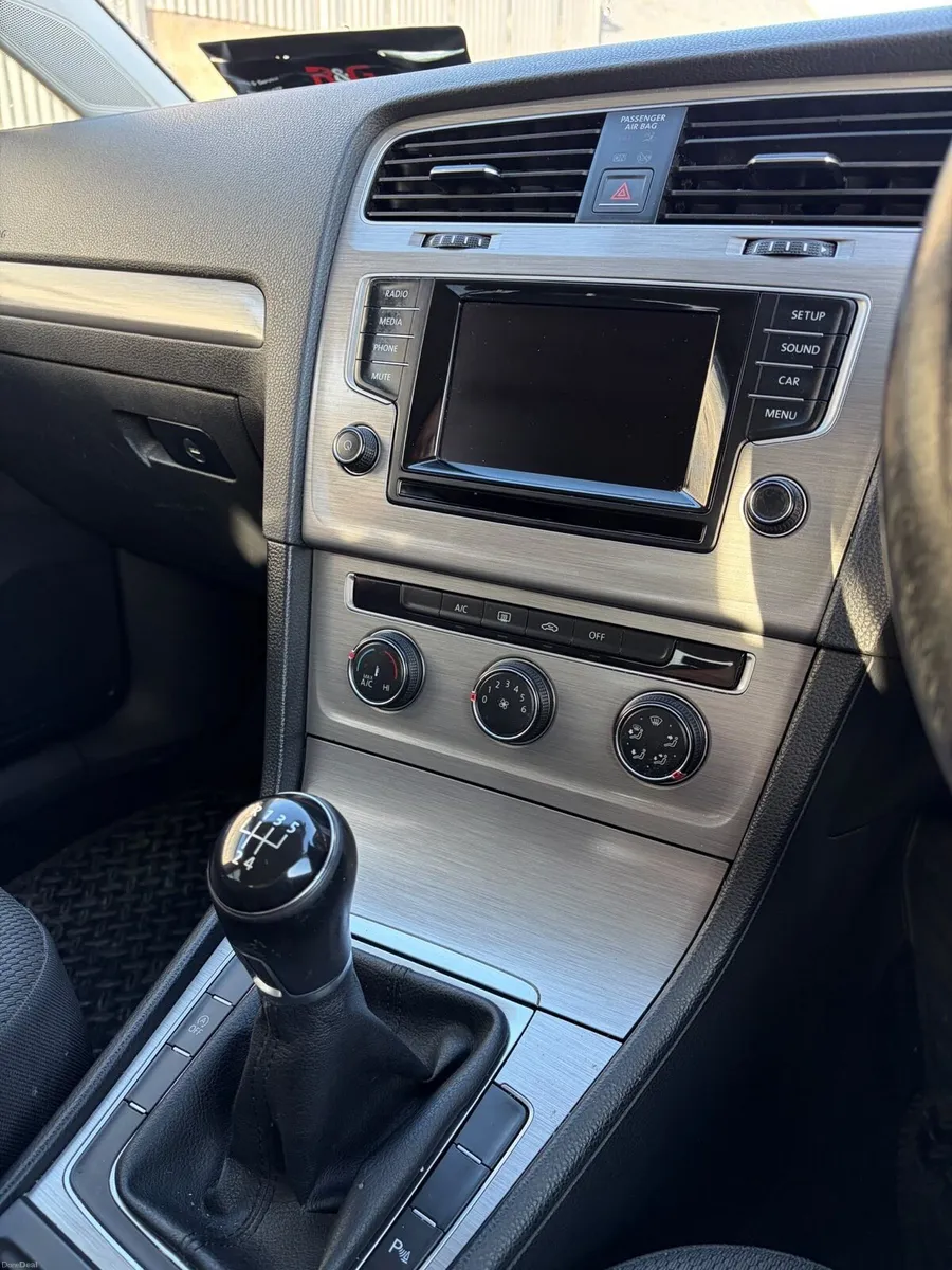 Volkswagen Golf 1.6Tdi Comfortline Manual - Image 6