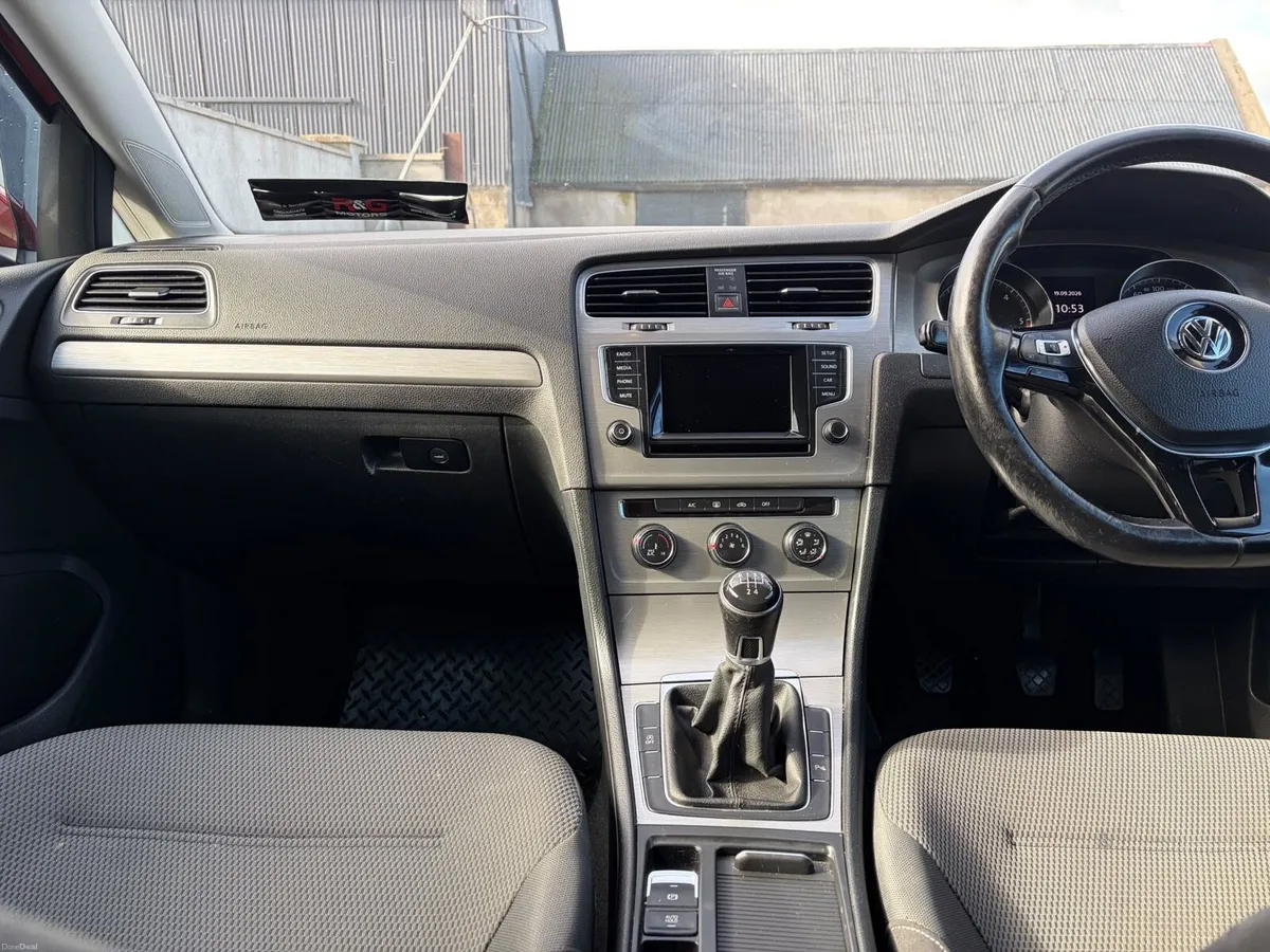 Volkswagen Golf 1.6Tdi Comfortline Manual - Image 4