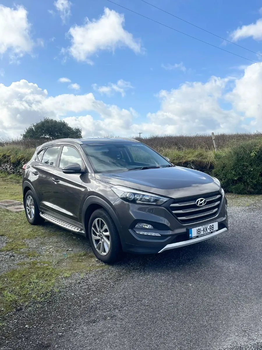 181 Hyundai Tucson Executive SE 1.7L CRDI - Image 1