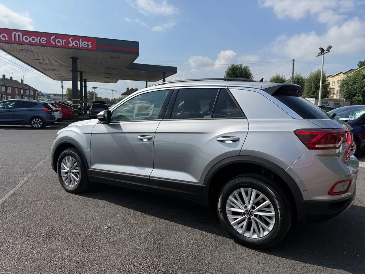 VW T-Roc 222   2.0 DIESEL - Image 6