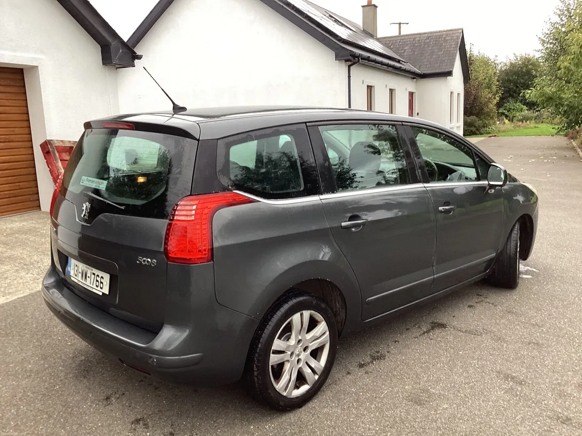 Peugeot 5008 2013 - Image 4
