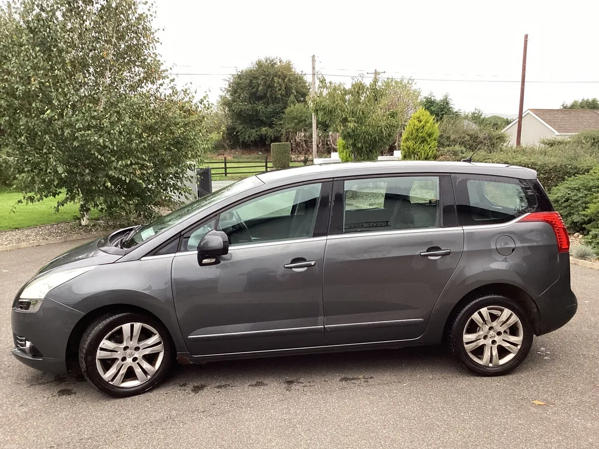Peugeot 5008 2013 - Image 5