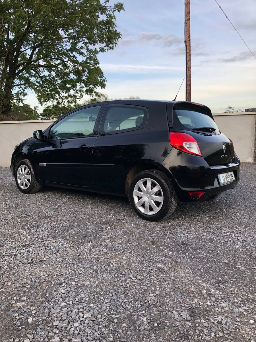 Renault Clio - Image 2