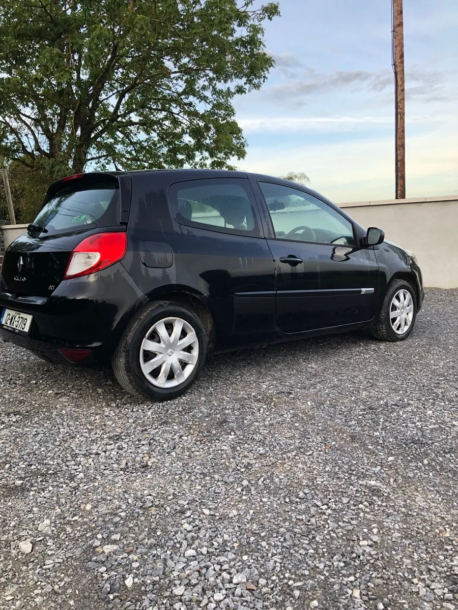 Renault Clio - Image 4