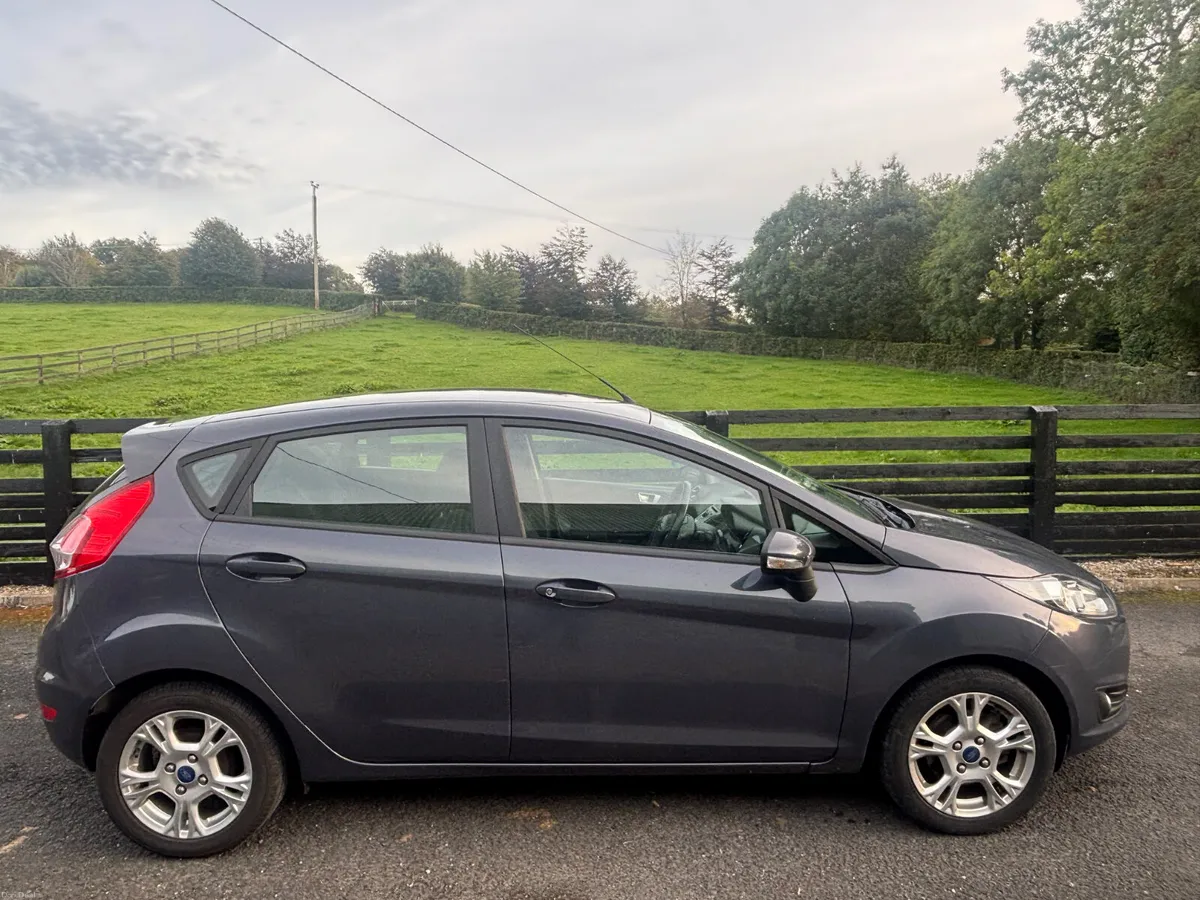 Ford Fiesta 2015 - Image 4