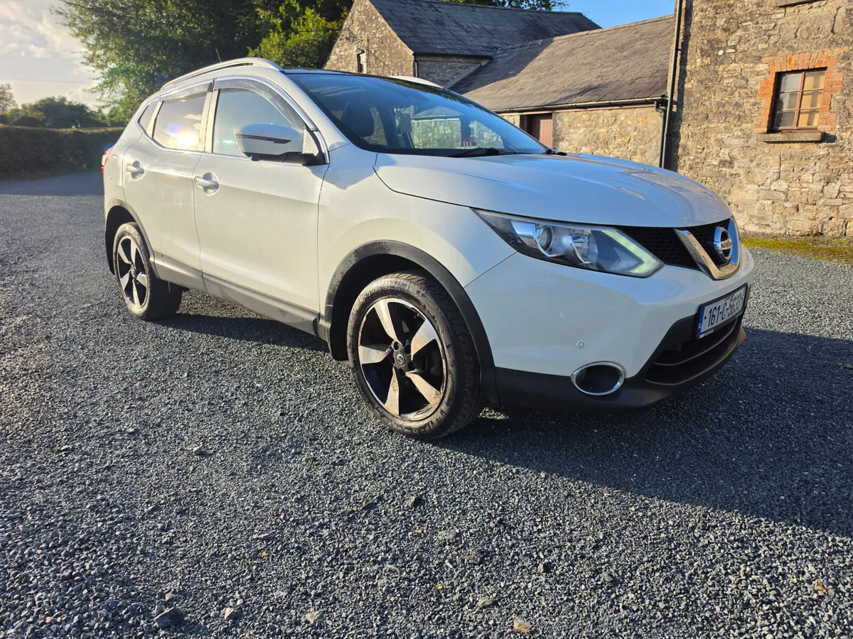 Nissan Qashqai diesel SV ( NCT and TAX ) - Image 2