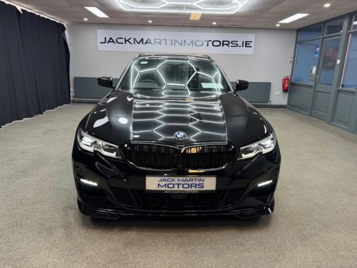 BMW 3-Series 320D Touring XDrive M Sport - Image 2