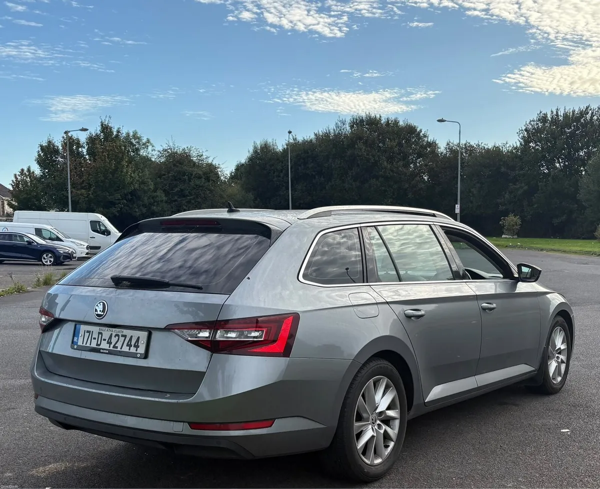Skoda superb - Image 4