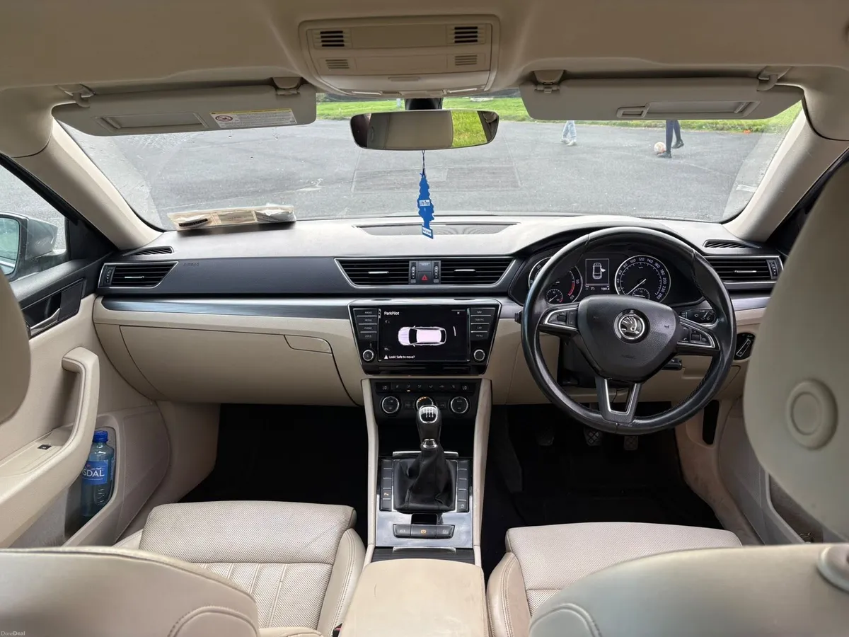 Skoda superb - Image 6