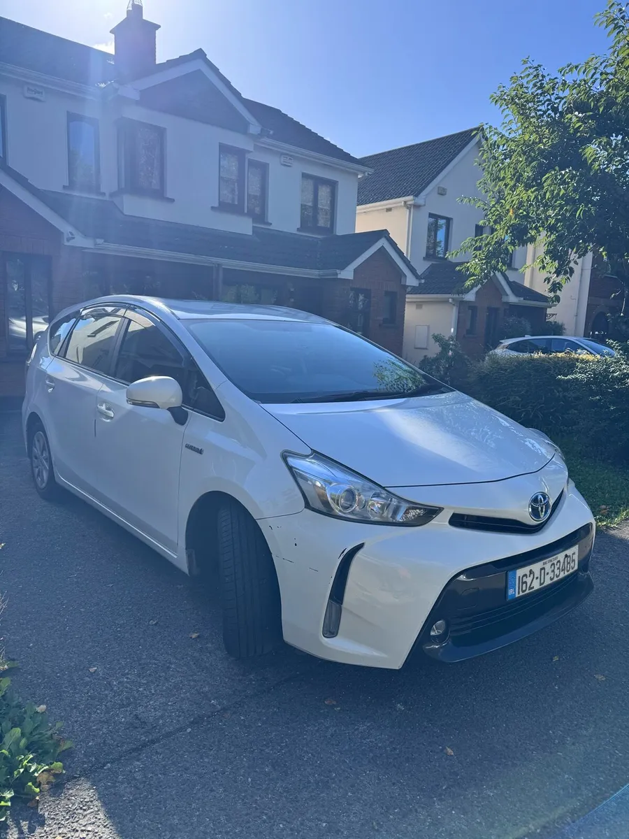 Toyota Prius Alpha 7 seater - Image 2