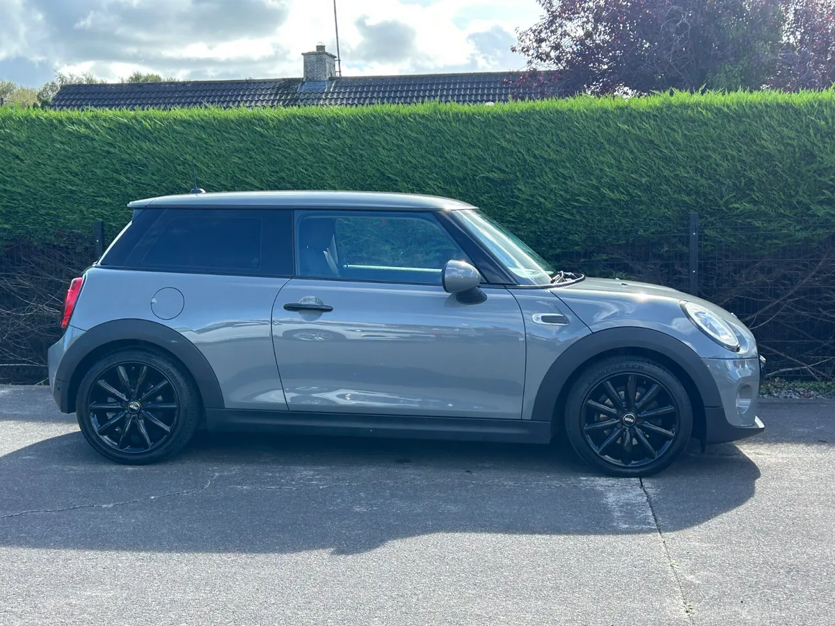 18 Mini Cooper 1.5 Immaculate €10450inc Vrt - Image 3