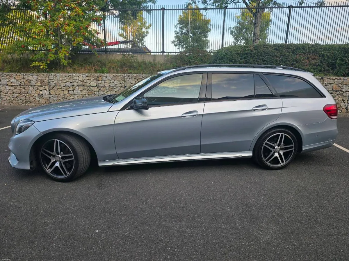 2015 Mercedes E220 AMG Night Edition Tourer - Image 2