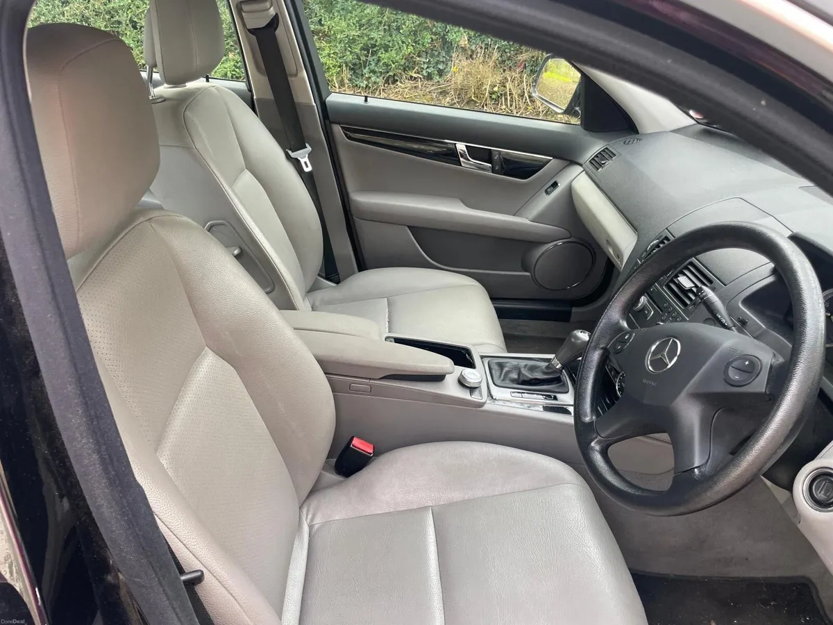 Car - Image 3