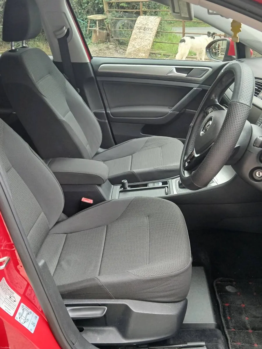 152 VW Golf AUTOMATIC - Image 6