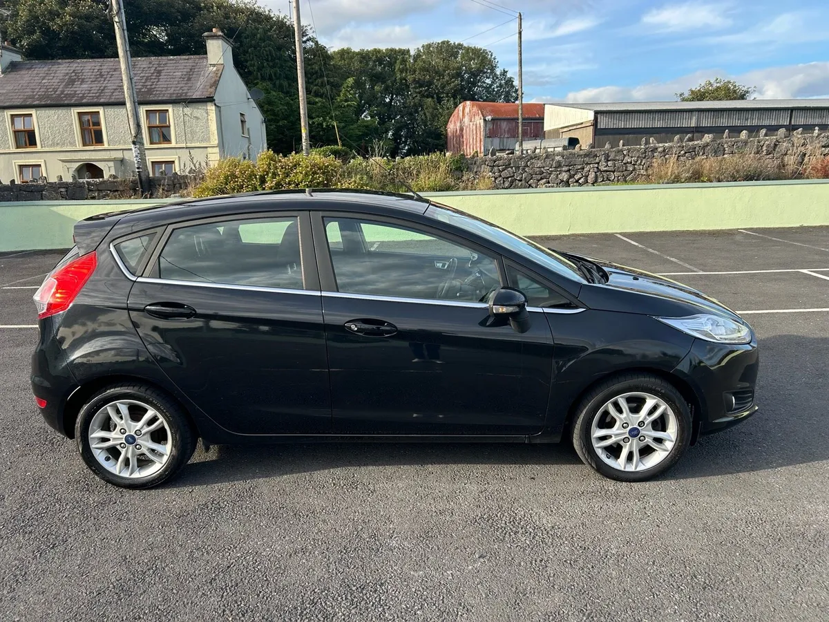 2016 Ford Fiesta Nct 10/27 Top spec - Image 2