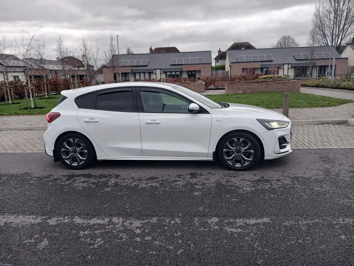 Ford Focus 2024 - Image 2