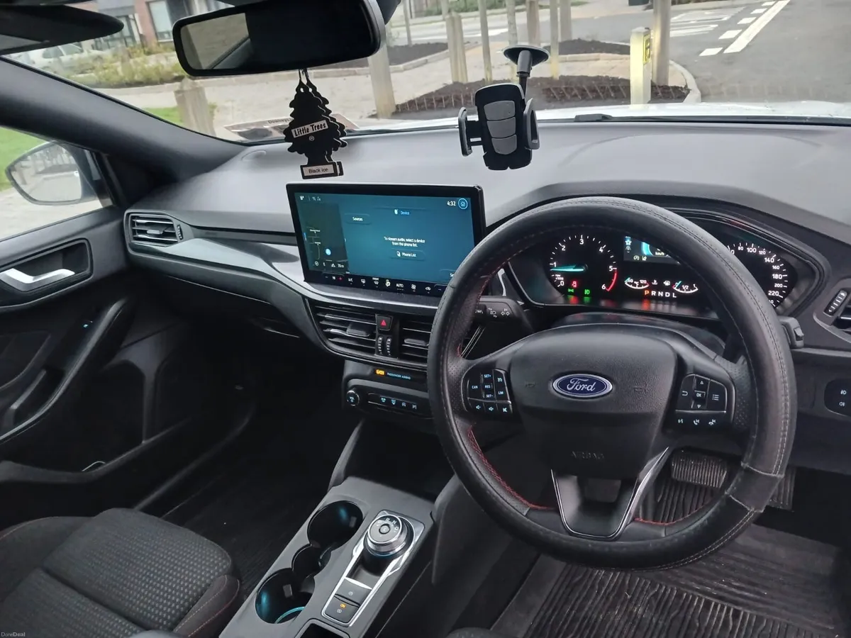 Ford Focus 2024 - Image 5