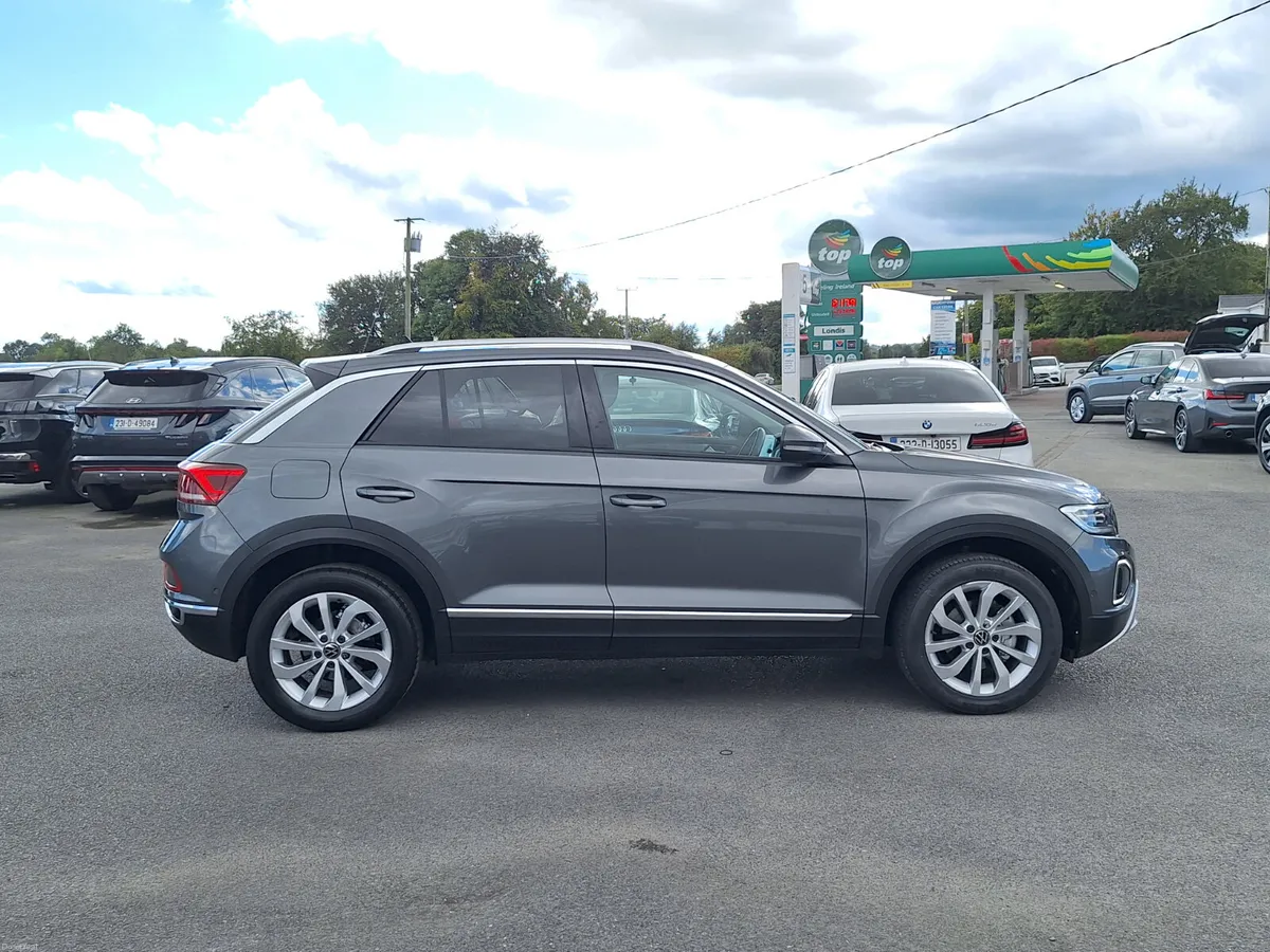 Volkswagen T-Roc 1.5 Automatic *Heat Seats/Camera - Image 2
