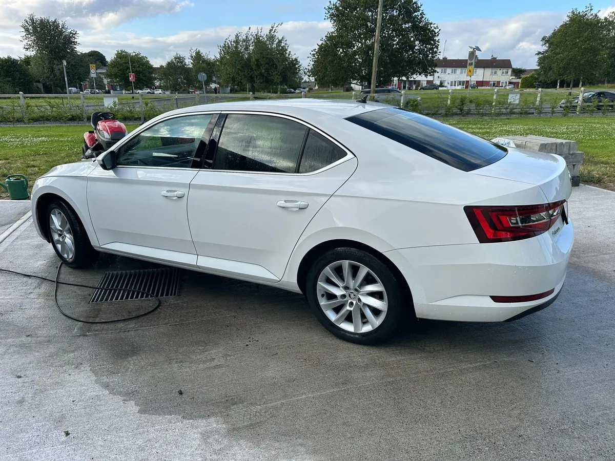 2019 SKODA SUPERB 2.0 TDI 150 STYLE FULL LEATHER - Image 3
