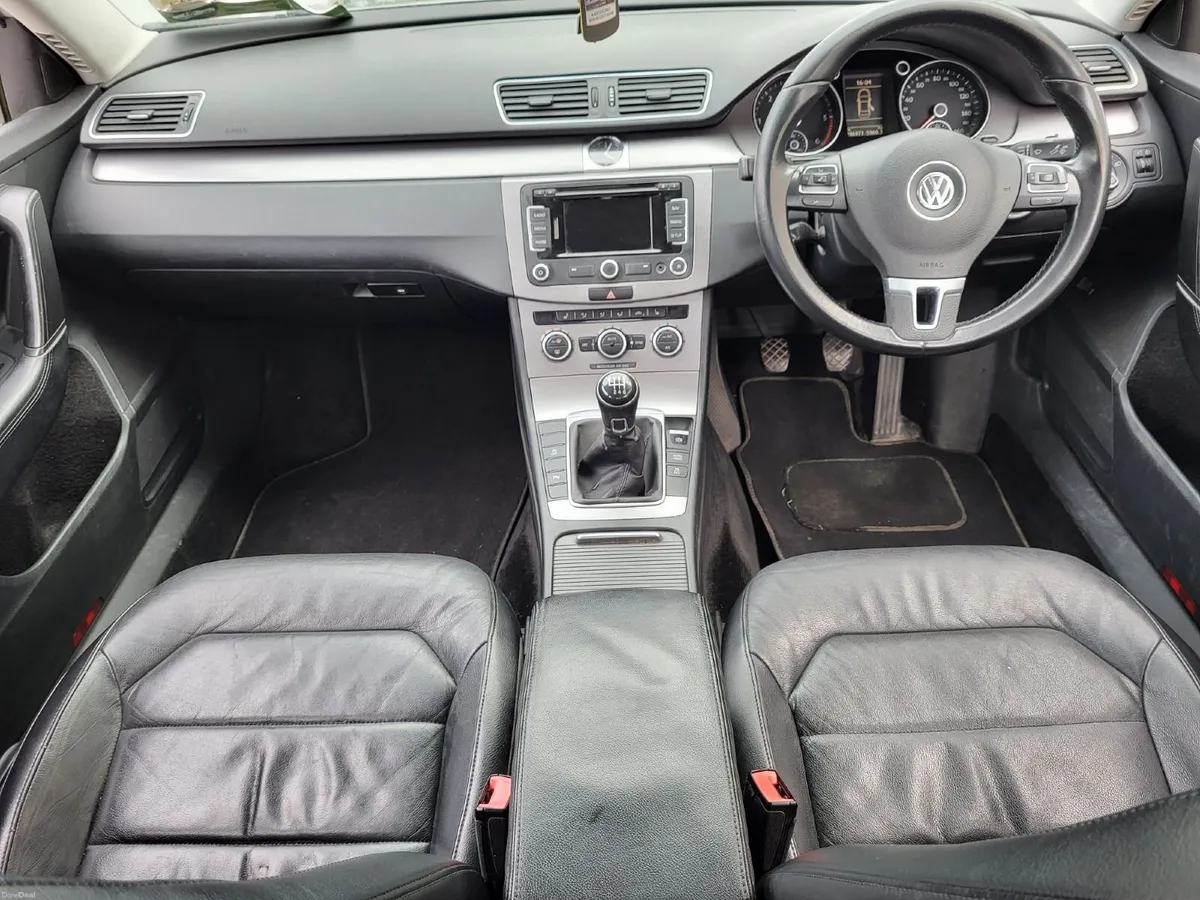Volkswagen Passat 2014 - Image 5