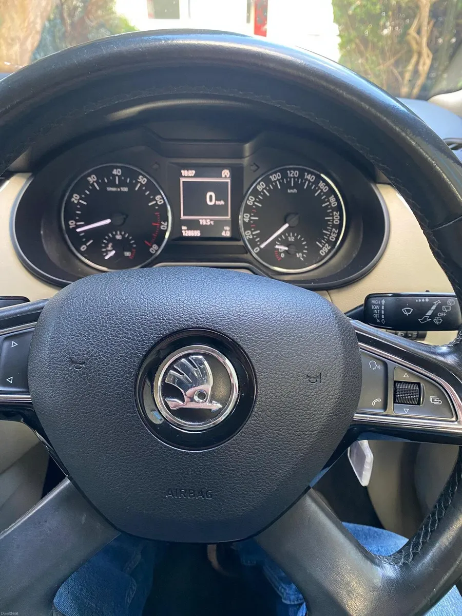Skoda Octavia, 1.2 TSI Automatic, 79K, 2014 - Image 5