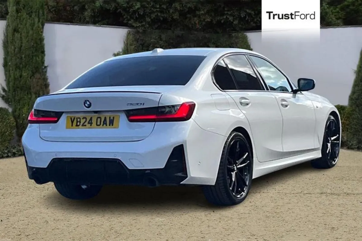 BMW 3-Series 320i M Sport 4dr Step Auto [Pro Pack] - Image 4